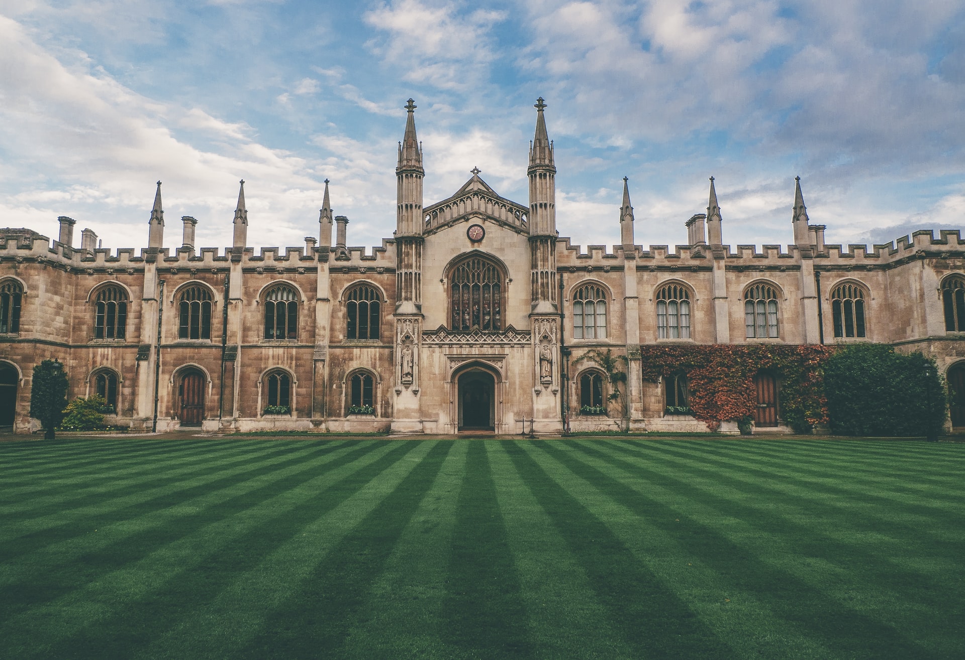 Where Can You Find The Best MBA Programs In London?