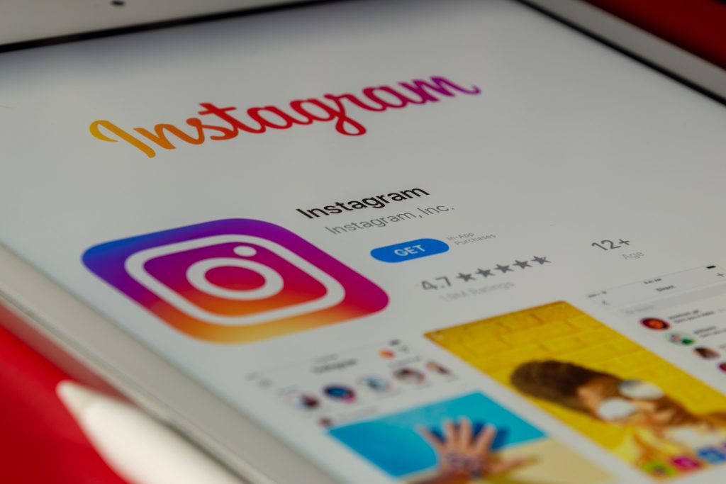 Instagram accounts to follow for students