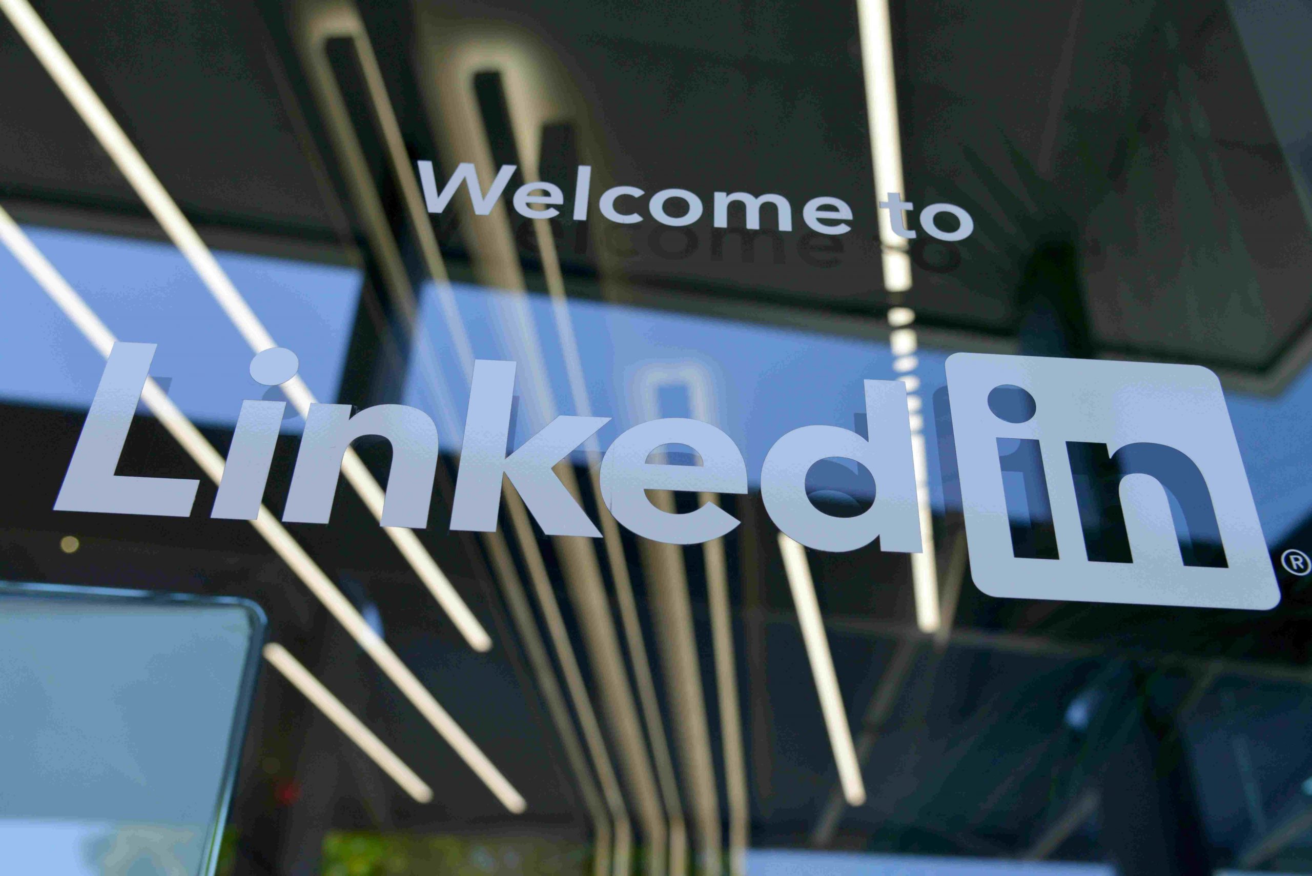 Best Pages To Follow On LinkedIn For Students
