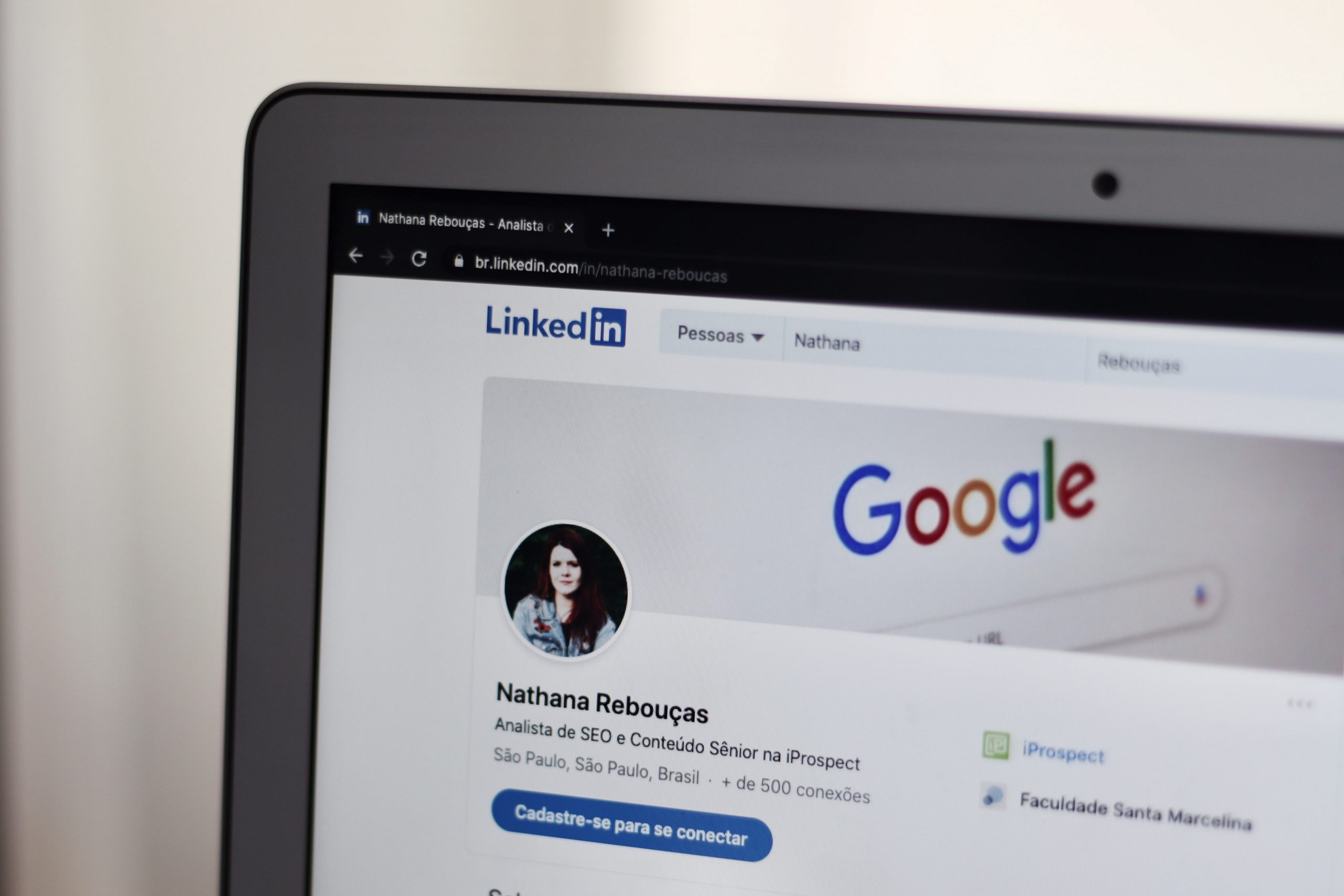 Best Pages To Follow On LinkedIn For Students