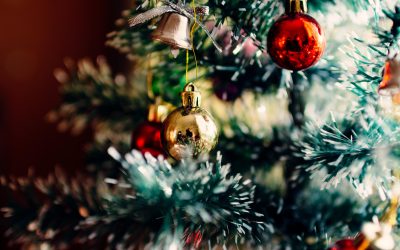 Save Money With These Christmas Decoration Ideas